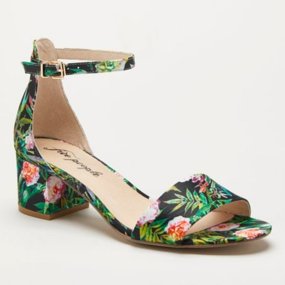 New in box Free People Printed Marigold Sandal. gorgeous but don’t fit me! - Picture 1 of 7